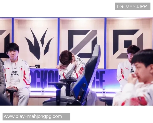 青年赛积分榜更新TES战队以72分稳居第一位实时新闻